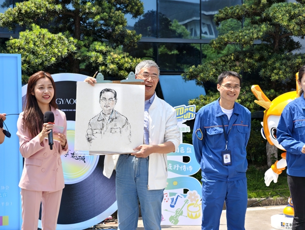 这场展演，职工变舞台“C位”